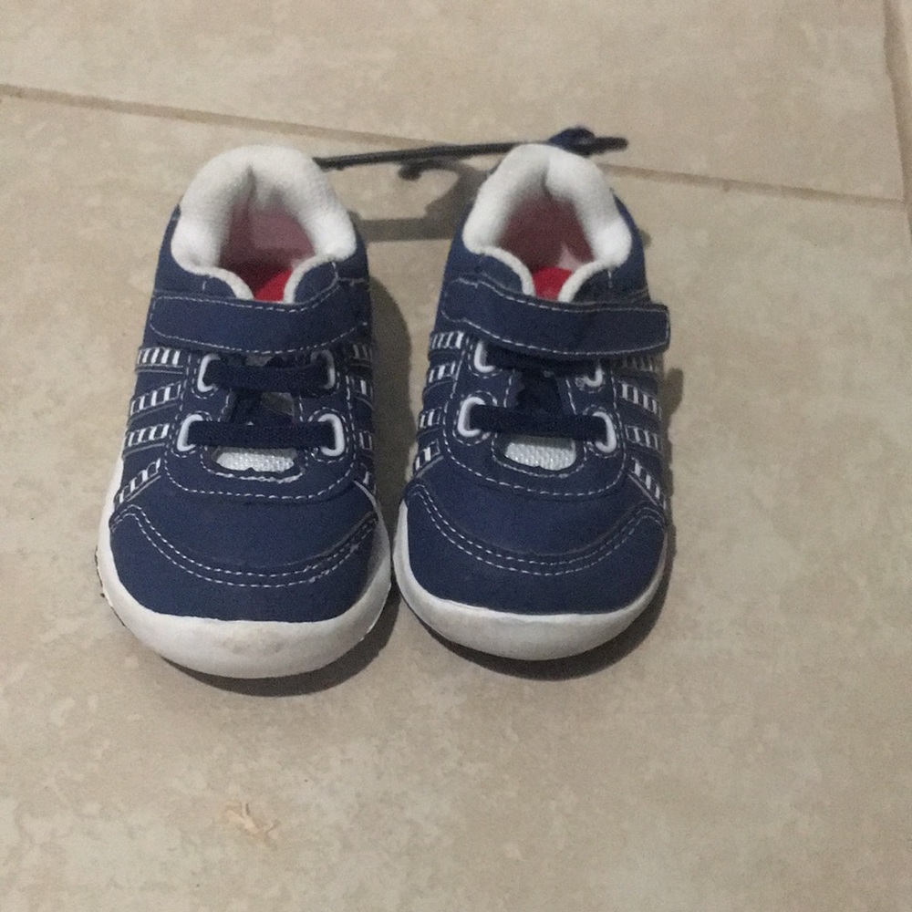 Baby tennis shoes
